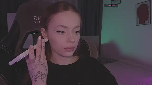 Snapshot of _MayShy_ chatting on September 2025 06:20:02 PM  MayShy  online show from September 2025 06:20:02 PM