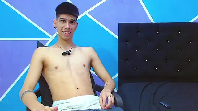 jhony-sex online show from December 2024 05:05:02 AM