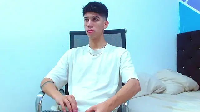 jhony-sex online show from March 2025 04:19:01 AM