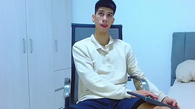 jhony-sex online show from October 2025 03:37:02 AM