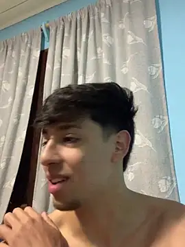 Snapshot of Malditofierro chatting on November 2025 04:33:02 AM Malditofierro online show from November 2025 04:33:02 AM