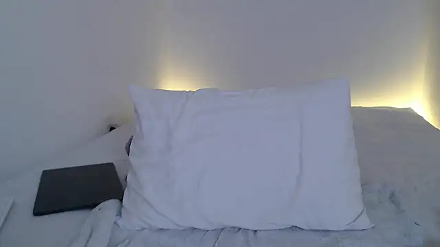 Snapshot of __Meow chatting on January 2025 08:54:02 PM   Meow online show from January 2025 08:54:02 PM