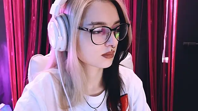 Avi Nile online show from February 2025 02:59:01 AM