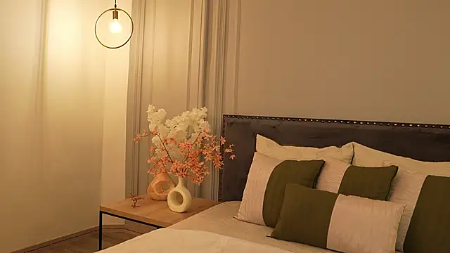 IrisBaker online show from March 2026 10:35:02 PM