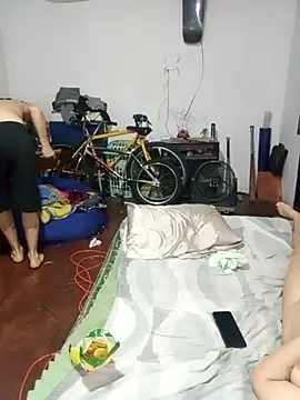 Snapshot of Mrdetonador chatting on October 2025 12:45:01 AM Mrdetonador online show from October 2025 12:45:01 AM