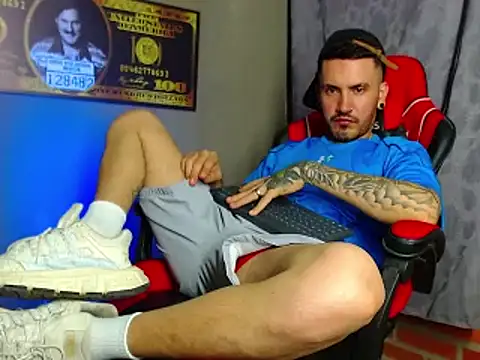 smoker445 online show from March 2025 01:32:02 AM