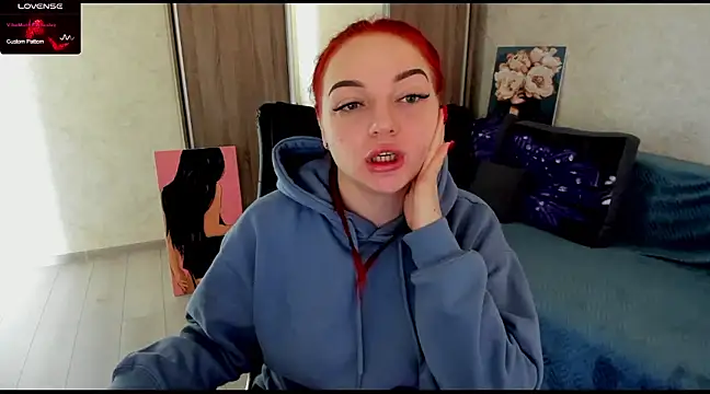 Snapshot of Stella__Cox chatting on February 2025 10:29:01 AM Stella Cox online show from February 2025 10:29:01 AM