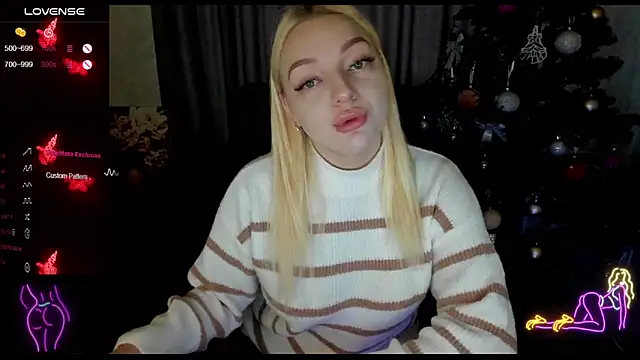 Snapshot of Stella__Cox chatting on December 2025 01:09:02 PM Stella Cox online show from December 2025 01:09:02 PM