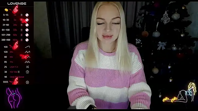 Snapshot of Stella__Cox chatting on December 2025 06:19:01 AM Stella Cox online show from December 2025 06:19:01 AM