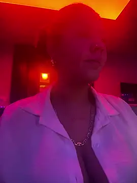 andreinitahg online show from December 2024 11:03:02 PM