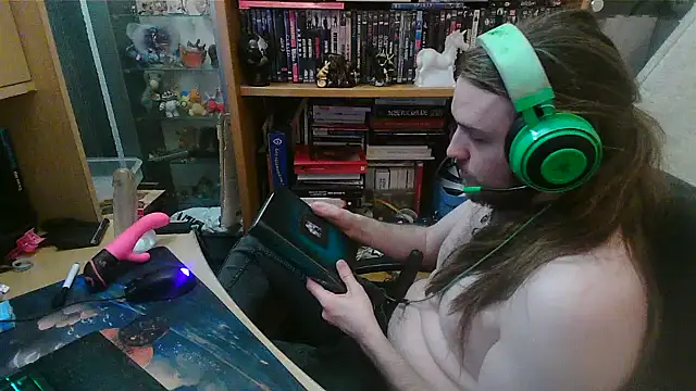 nicolasdumand21 online show from February 2025 07:53:01 PM