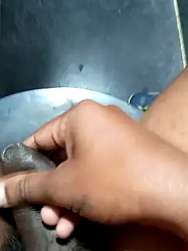 Snapshot of SexyMama_boy chatting on January 2025 04:21:01 AM SexyMama boy online show from January 2025 04:21:01 AM