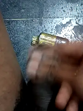 Snapshot of SexyMama_boy chatting on January 2025 04:27:01 PM SexyMama boy online show from January 2025 04:27:01 PM