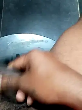 Snapshot of SexyMama_boy chatting on March 2025 02:50:01 AM SexyMama boy online show from March 2025 02:50:01 AM