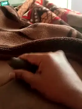 Snapshot of SexyMama_boy chatting on October 2025 05:49:02 AM SexyMama boy online show from October 2025 05:49:02 AM