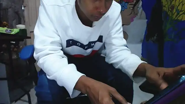 yohatinelly07 online show from September 2025 11:03:01 AM