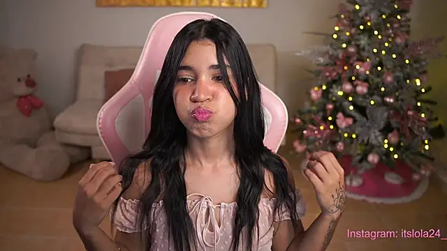 Snapshot of its_lola24 chatting on December 2024 11:16:02 PM its lola24 online show from December 2024 11:16:02 PM