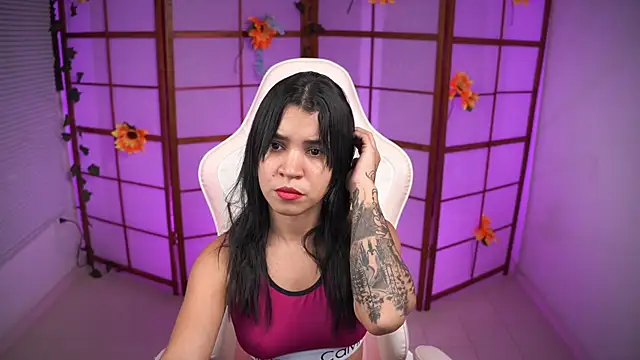 Snapshot of its_lola24 chatting on October 2025 12:38:01 AM its lola24 online show from October 2025 12:38:01 AM