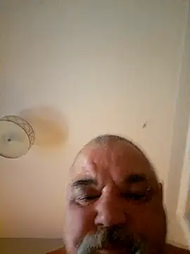 Newfiesausage1972 online show from October 2025 12:35:01 AM