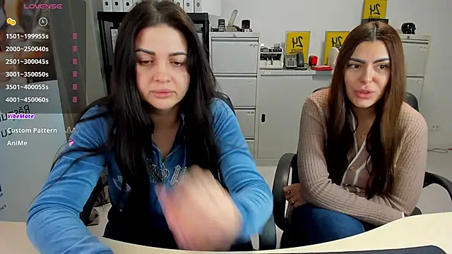 Snapshot of TiffanySweet chatting on December 2024 03:44:02 PM TiffanySweet online show from December 2024 03:44:02 PM