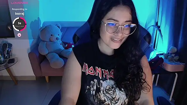 LauraHawkes online show from March 2025 04:34:02 AM