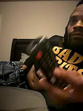 1BeautyN1Beast online show from December 2025 05:28:01 AM