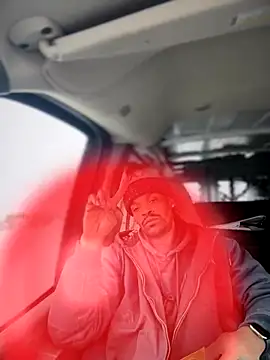 1BeautyN1Beast online show from December 2025 04:47:02 PM