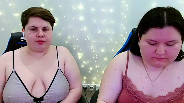 BeckyAndHellen online show from April 2026 07:53:01 PM