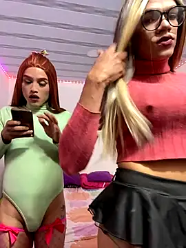 Snapshot of big_girl21cm chatting on October 2025 12:56:02 AM big girl21cm online show from October 2025 12:56:02 AM