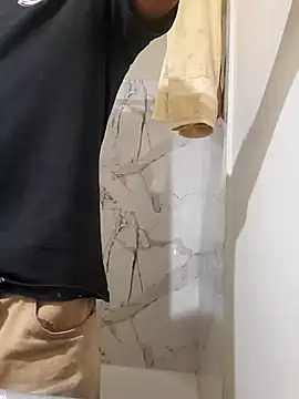 Snapshot of gaimov3r2024 chatting on October 2025 11:14:01 PM gaimov3r2024 online show from October 2025 11:14:01 PM