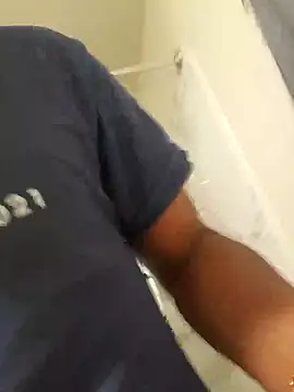 Snapshot of gaimov3r2024 chatting on December 2025 06:25:01 PM gaimov3r2024 online show from December 2025 06:25:01 PM