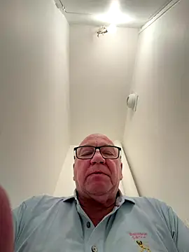 Snapshot of biggandybig chatting on November 2025 09:41:02 PM biggandybig online show from November 2025 09:41:02 PM