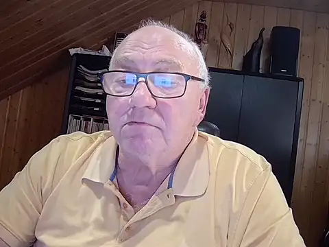 Snapshot of biggandybig chatting on December 2025 04:45:02 PM biggandybig online show from December 2025 04:45:02 PM