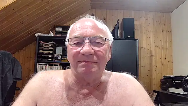 Snapshot of biggandybig chatting on April 2026 10:36:02 PM biggandybig online show from April 2026 10:36:02 PM