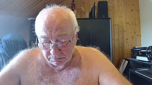 Snapshot of biggandybig chatting on May 2026 01:27:02 PM biggandybig online show from May 2026 01:27:02 PM
