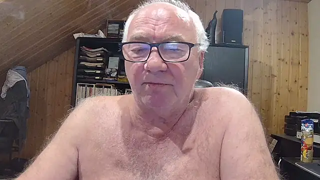 Snapshot of biggandybig chatting on May 2026 11:25:02 PM biggandybig online show from May 2026 11:25:02 PM