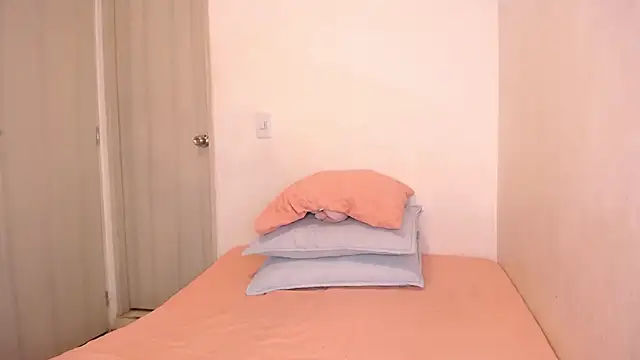 Snapshot of Megan_mancini chatting on November 2025 11:38:02 PM Megan mancini online show from November 2025 11:38:02 PM