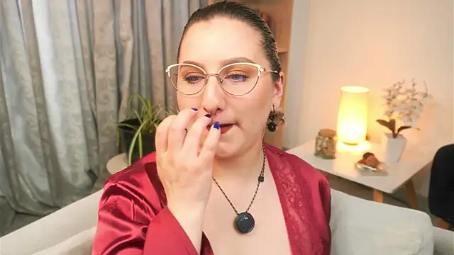 Ximenna Cruz online show from April 2026 05:50:02 PM