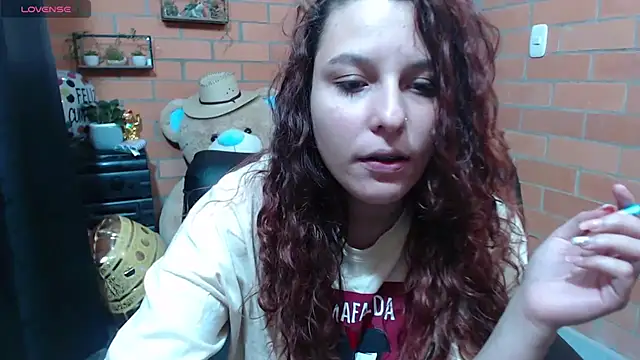 Snapshot of alexia_87 chatting on October 2025 04:31:02 AM alexia 87 online show from October 2025 04:31:02 AM