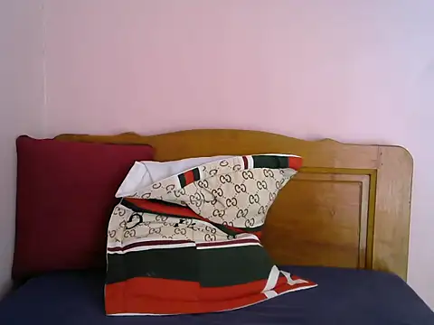 Snapshot of karen_sexy69 chatting on December 2025 05:13:01 AM karen sexy69 online show from December 2025 05:13:01 AM