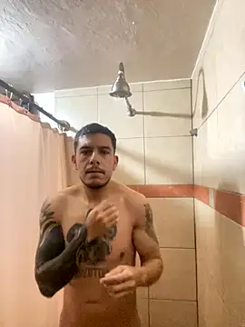 Snapshot of Molly1993rrrrrrrf chatting on November 2025 01:33:02 PM Molly1993rrrrrrrf online show from November 2025 01:33:02 PM