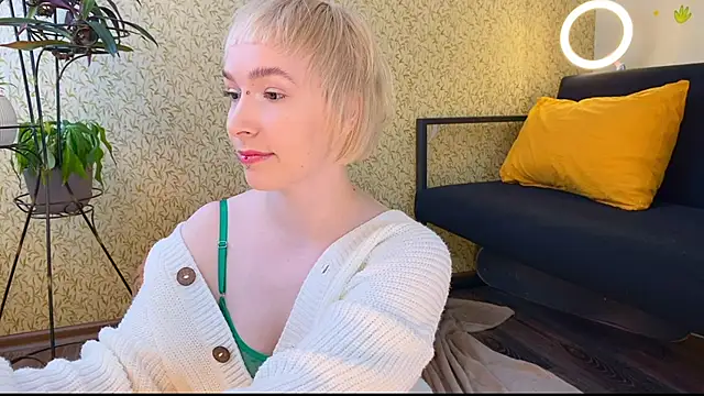 EmmyAmbros online show from February 2025 10:07:01 AM