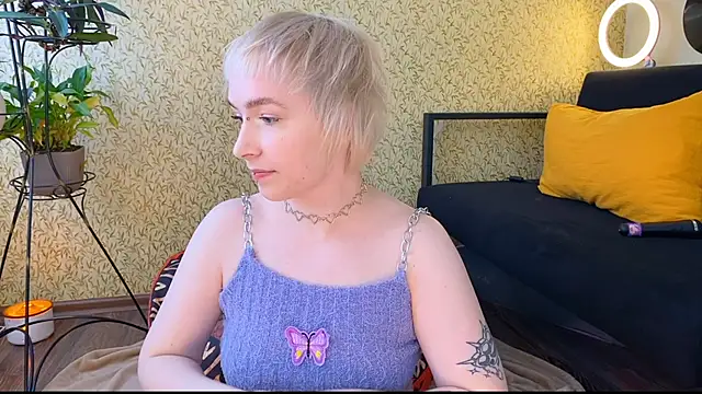 EmmyAmbros online show from March 2025 08:29:01 AM