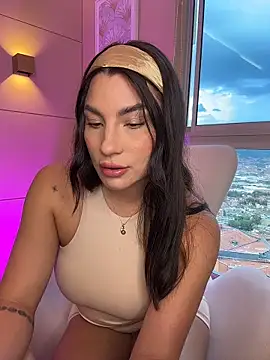 SaharaRush  online show from February 2026 10:28:01 PM