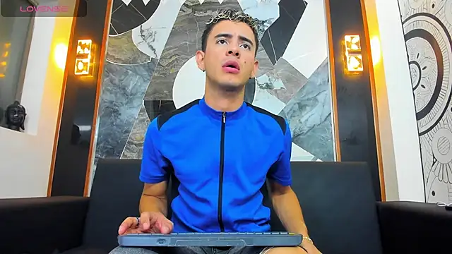 Snapshot of kai_borman chatting on February 2025 08:09:02 PM kai borman online show from February 2025 08:09:02 PM