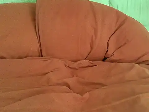 Snapshot of stellamarina85 chatting on November 2025 09:42:02 AM stellamarina85 online show from November 2025 09:42:02 AM