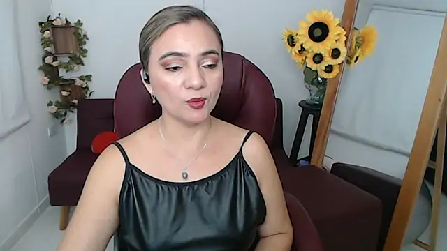 Snapshot of ana_milf chatting on June 2026 02:30:02 PM ana milf online show from June 2026 02:30:02 PM