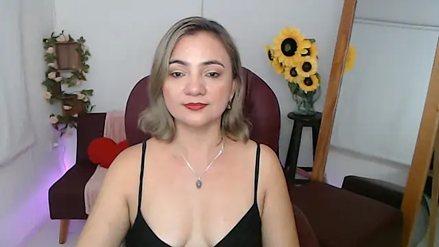 Snapshot of ana_milf chatting on June 2026 03:03:01 PM ana milf online show from June 2026 03:03:01 PM