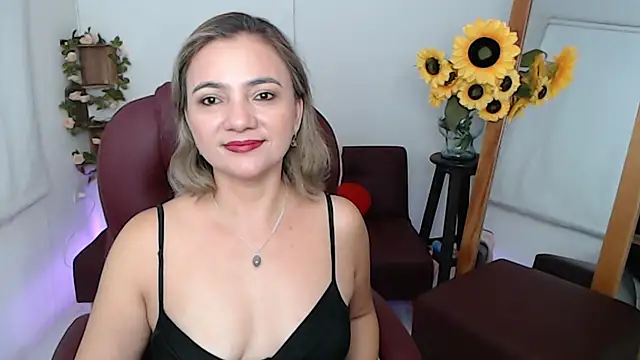 Snapshot of ana_milf chatting on June 2026 12:53:02 PM ana milf online show from June 2026 12:53:02 PM
