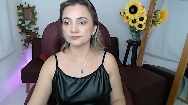 Snapshot of ana_milf chatting on July 2026 01:15:02 PM ana milf online show from July 2026 01:15:02 PM